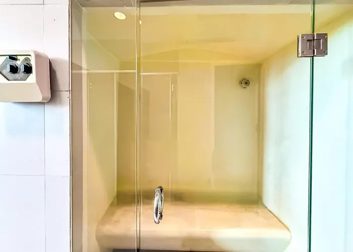 Bts Thong Lo L Large 64 Sqm L Pool And Gym バンコク都